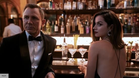 Recenzija No Time To Die (2021) – najbolj čustvena vožnja 007 doslej je primerno slovo od Craigovega Bonda