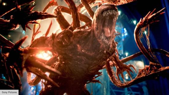 Venom: Let There Be Carnage -arvostelu (2021) – Tom Hardy loistaa Andy Serkisin hymyä herättävässä sotkussa